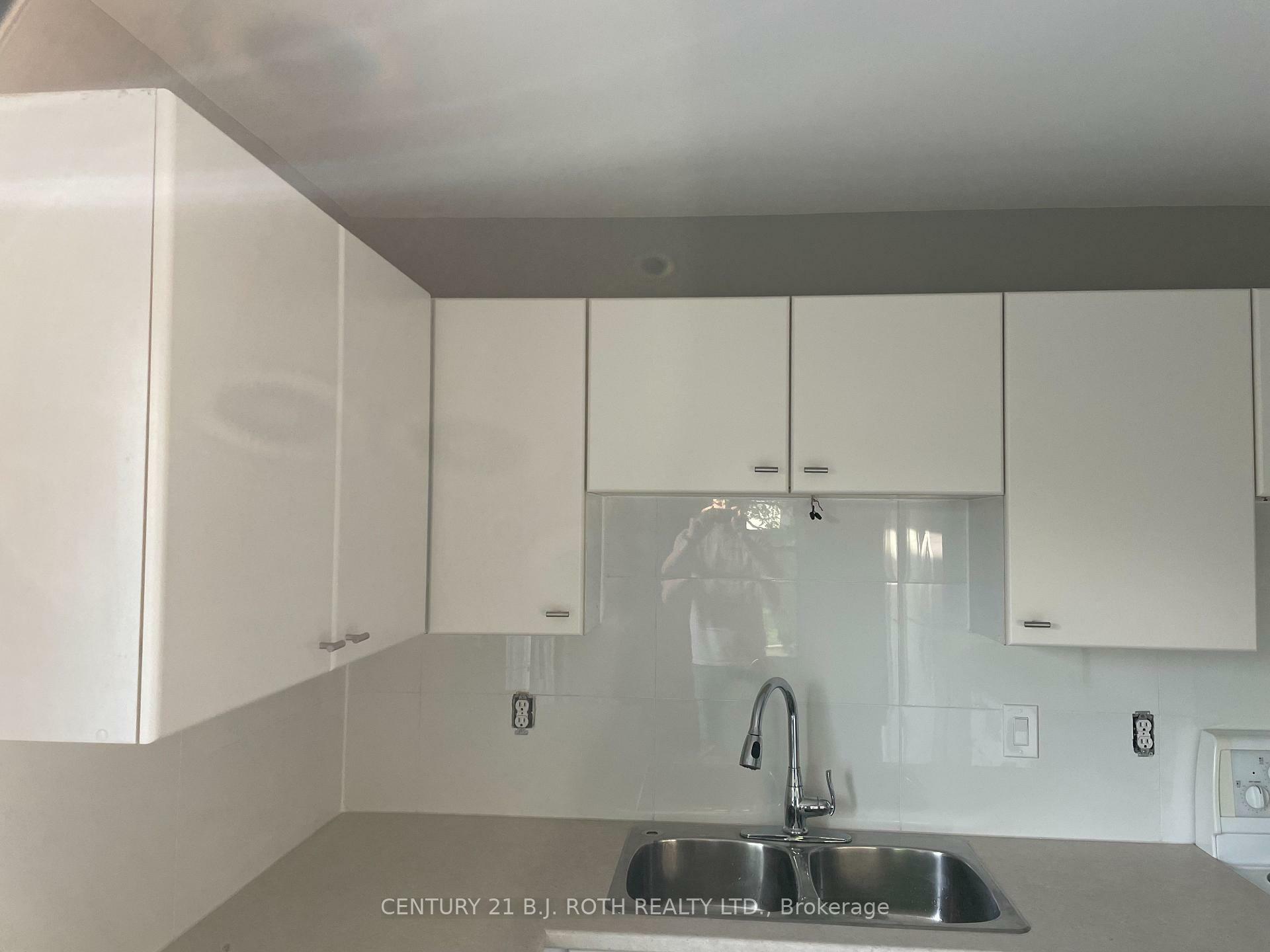 Property Photo: 11 Herrell Avenue ON L4N 6T5
