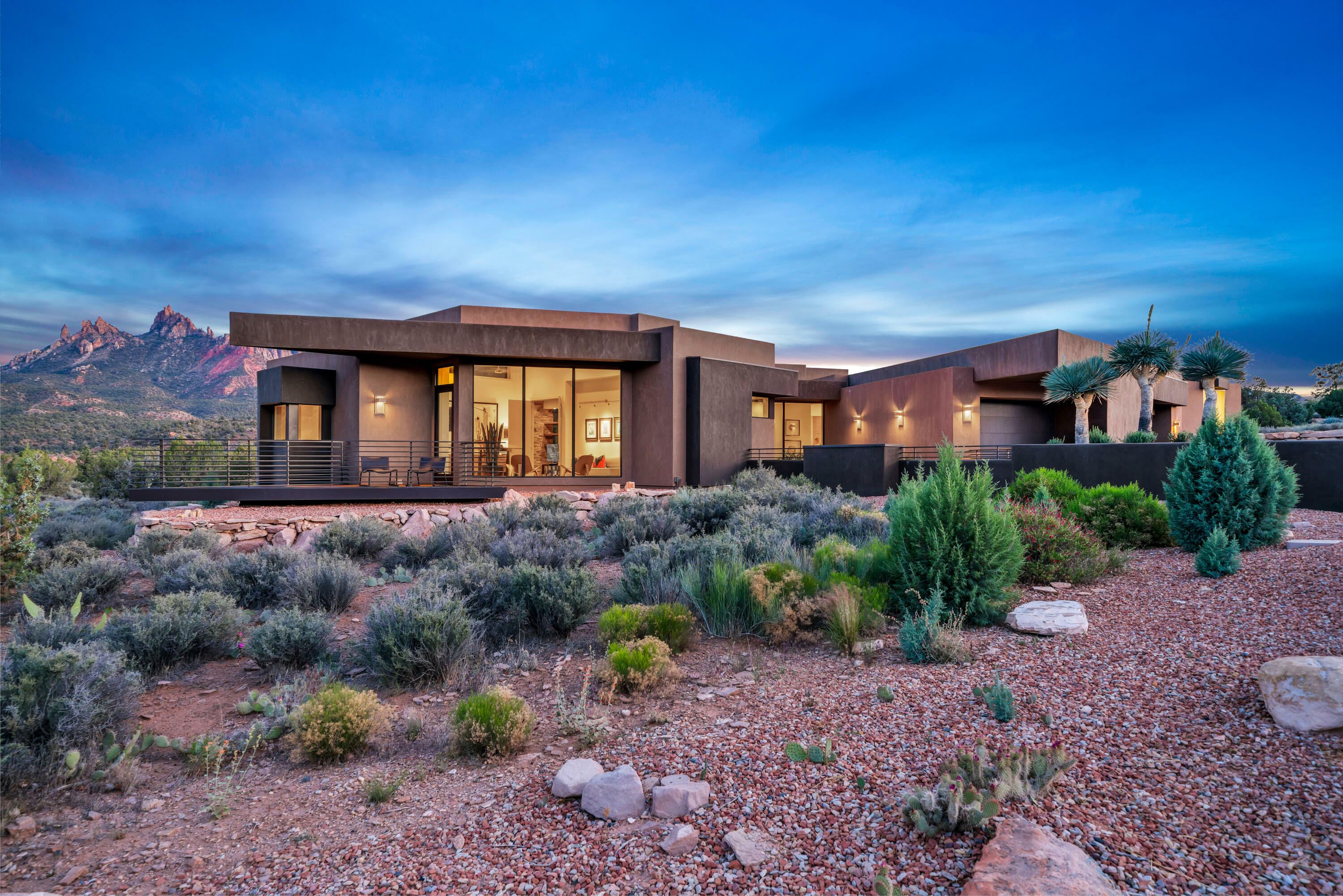 Property Photo: 3007 Navajo Way UT 84767