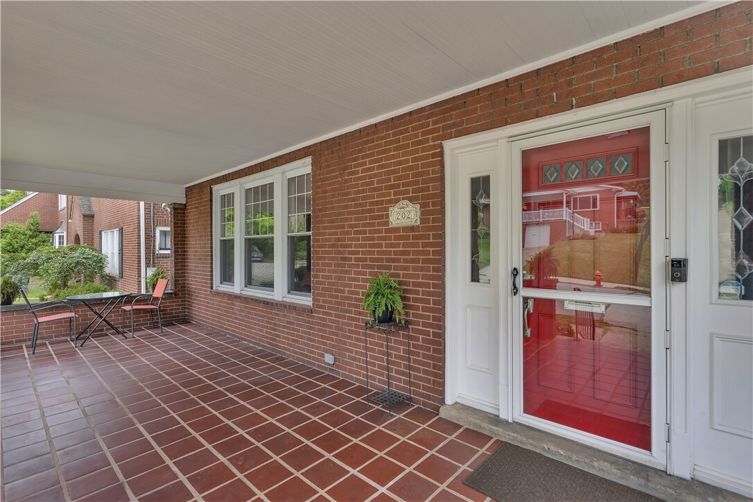 Property Photo: 202 Tremont Ave PA 15601