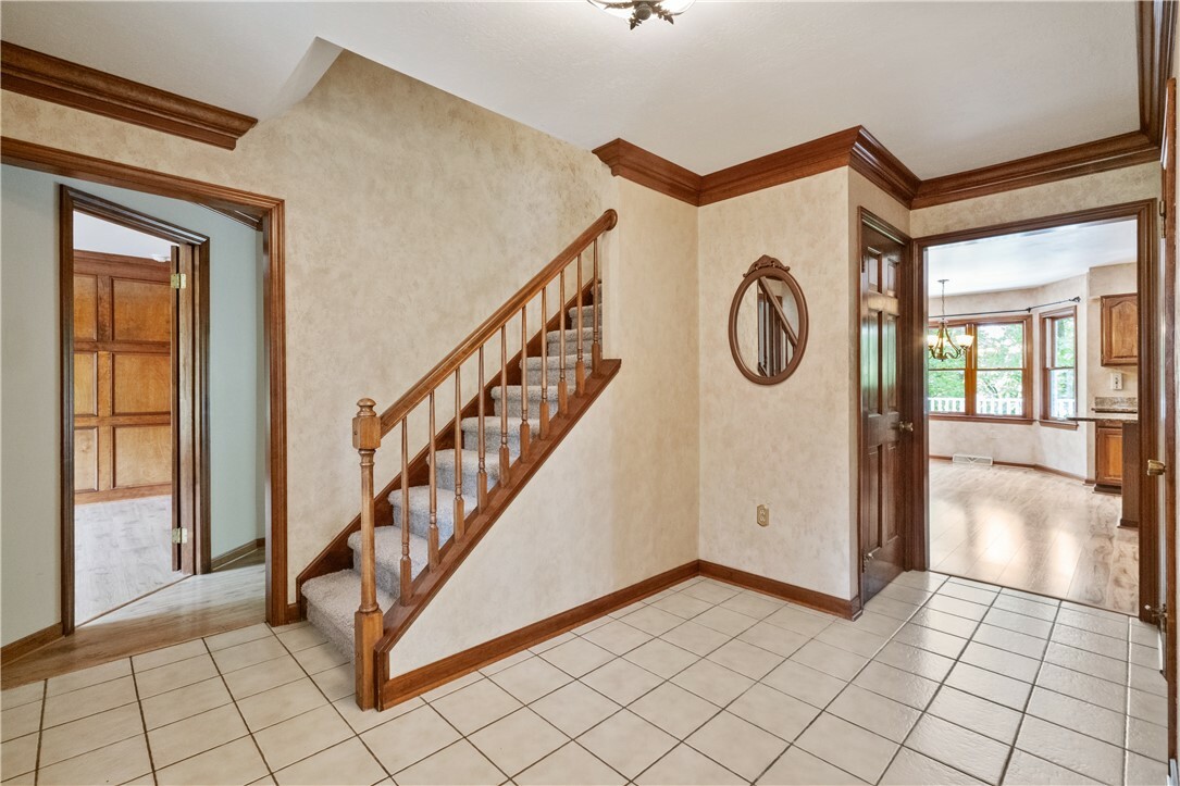 Property Photo: 2662 Timberglen Drive W PA 15090