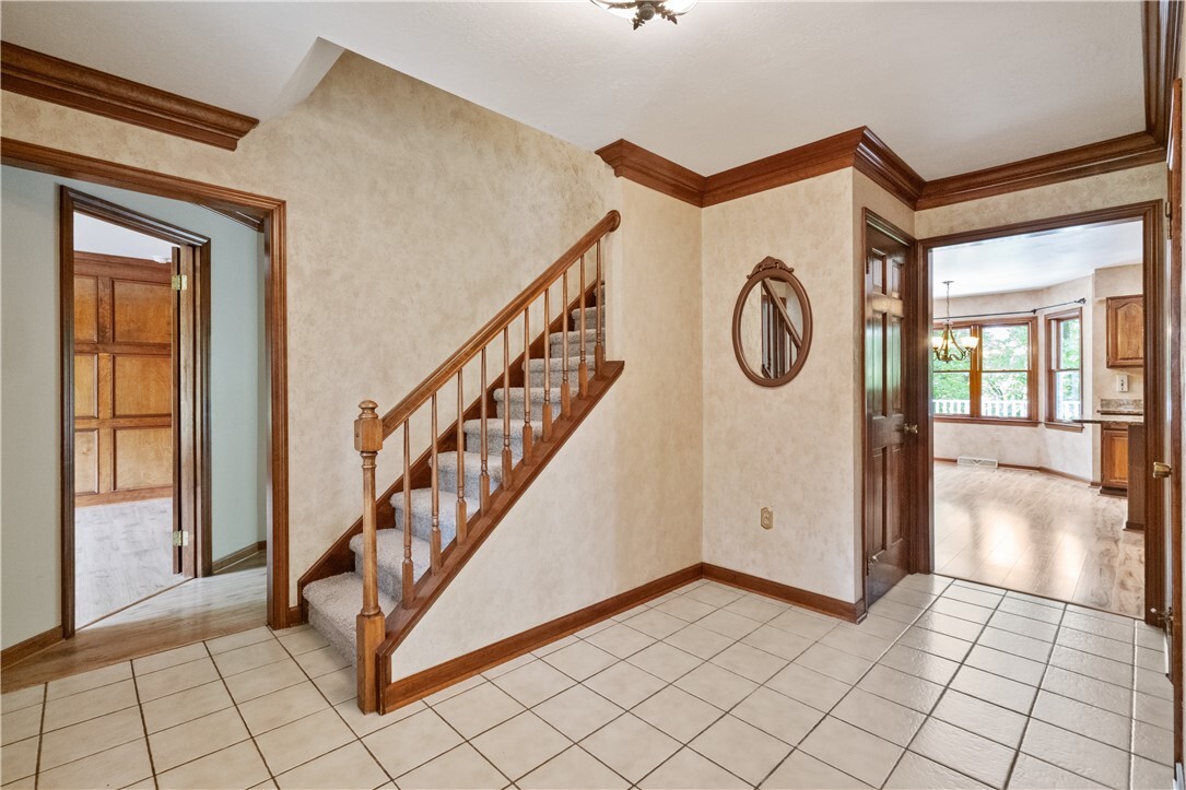 Property Photo:  2662 Timberglen Drive W  PA 15090 