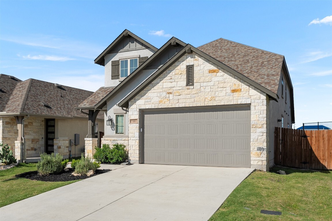 Property Photo:  121 Rangel Drive  TX 78642 