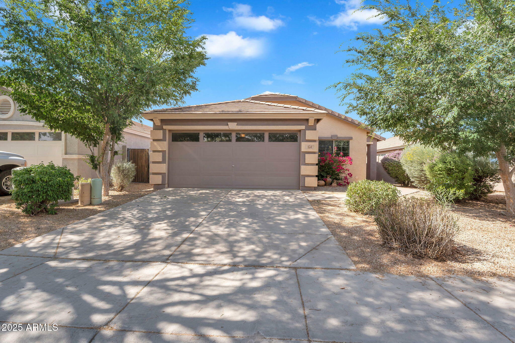 Property Photo: 154 W Hayden Park Road AZ 85143