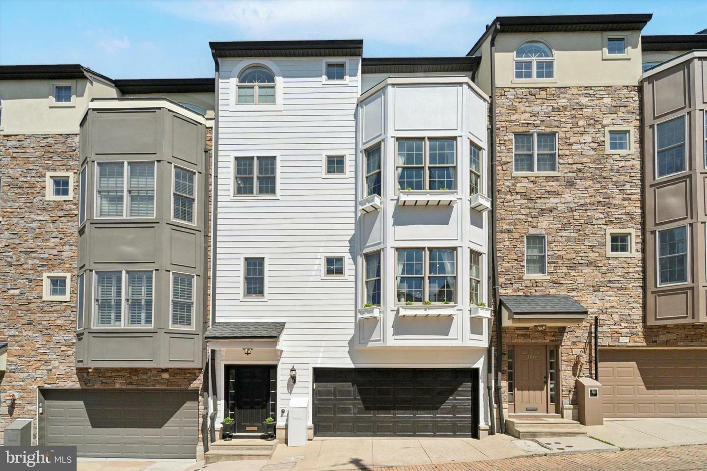 Property Photo:  304 Dupont Street  PA 19128 
