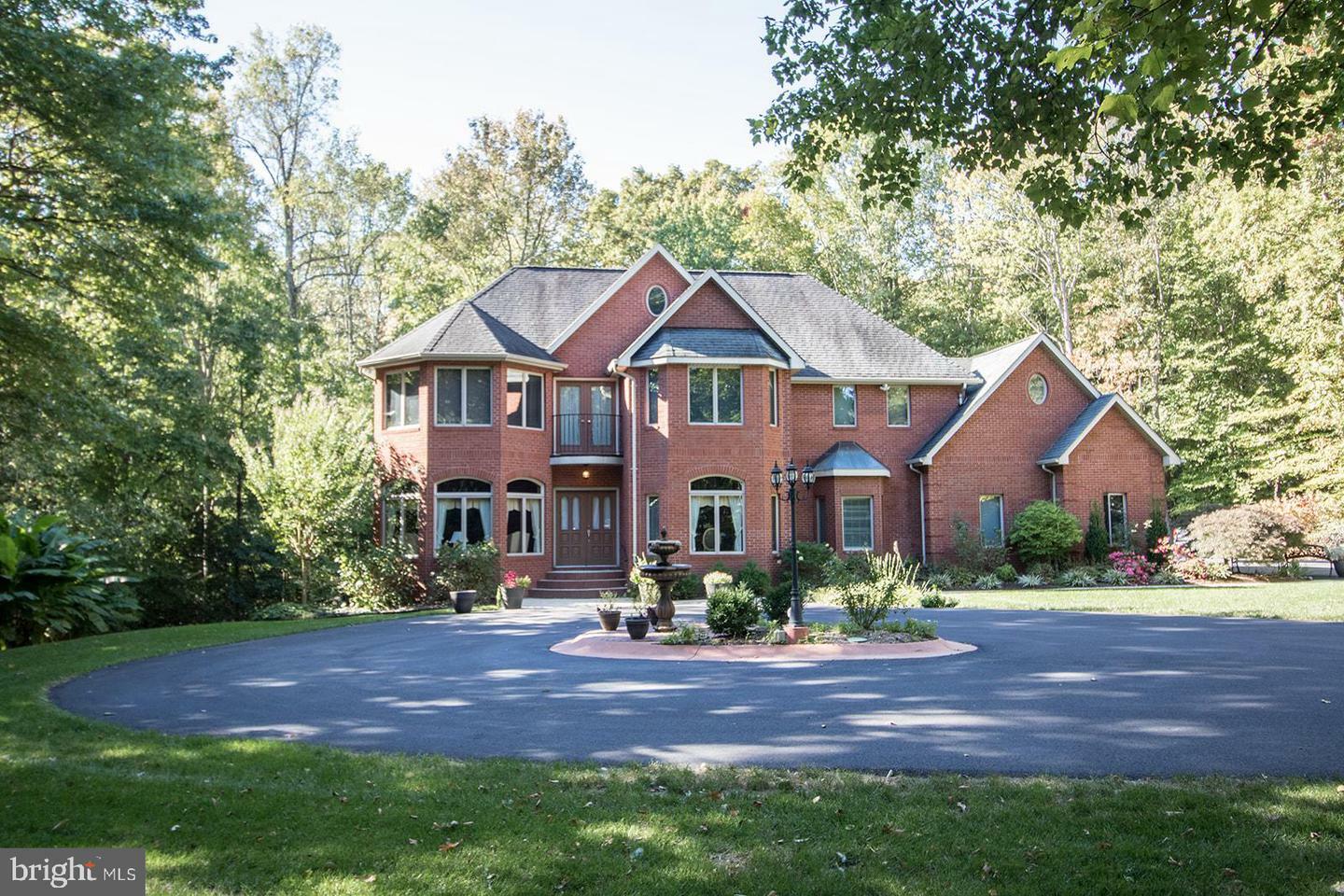 Property Photo: 41115 Paw Paw Hollow Lane MD 20650