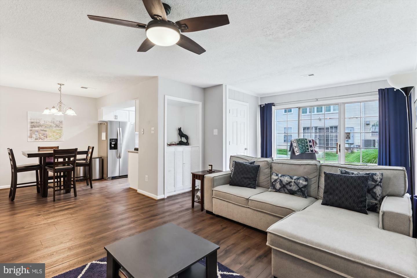 Property Photo: 12102 Greenwood Court 101 VA 22033