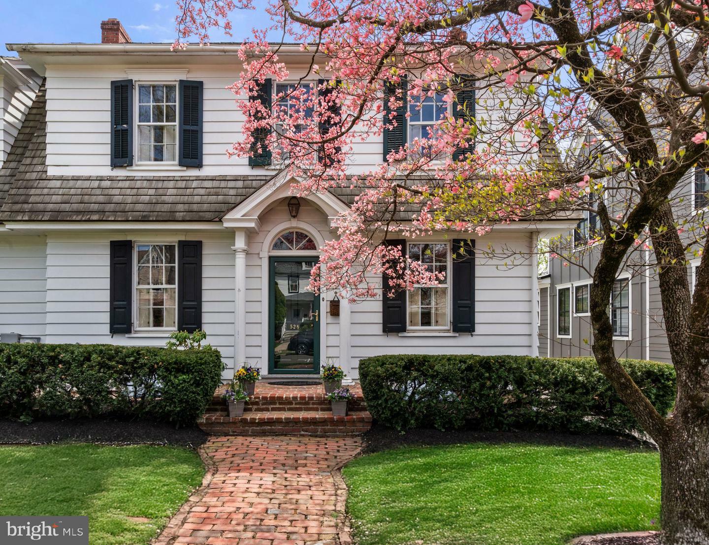 Property Photo: 528 E Center Avenue PA 18940