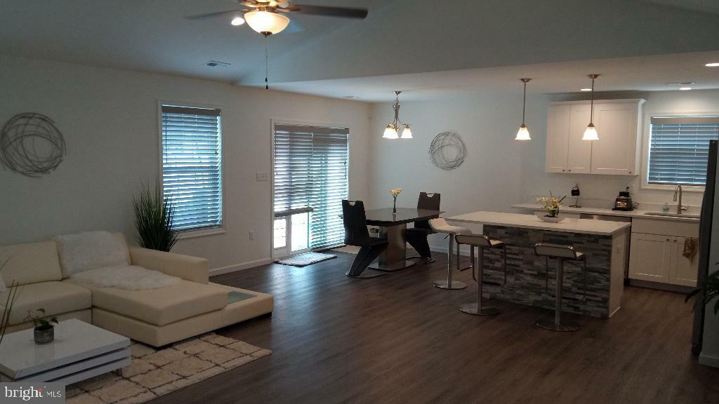 Property Photo: 404 Jensen Way E WV 25401