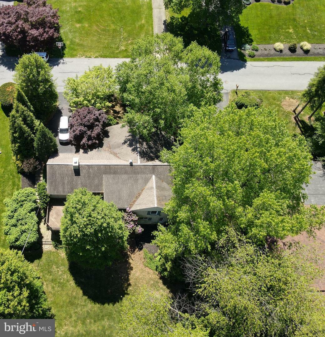 Property Photo:  1821 Driver Avenue  PA 17602 