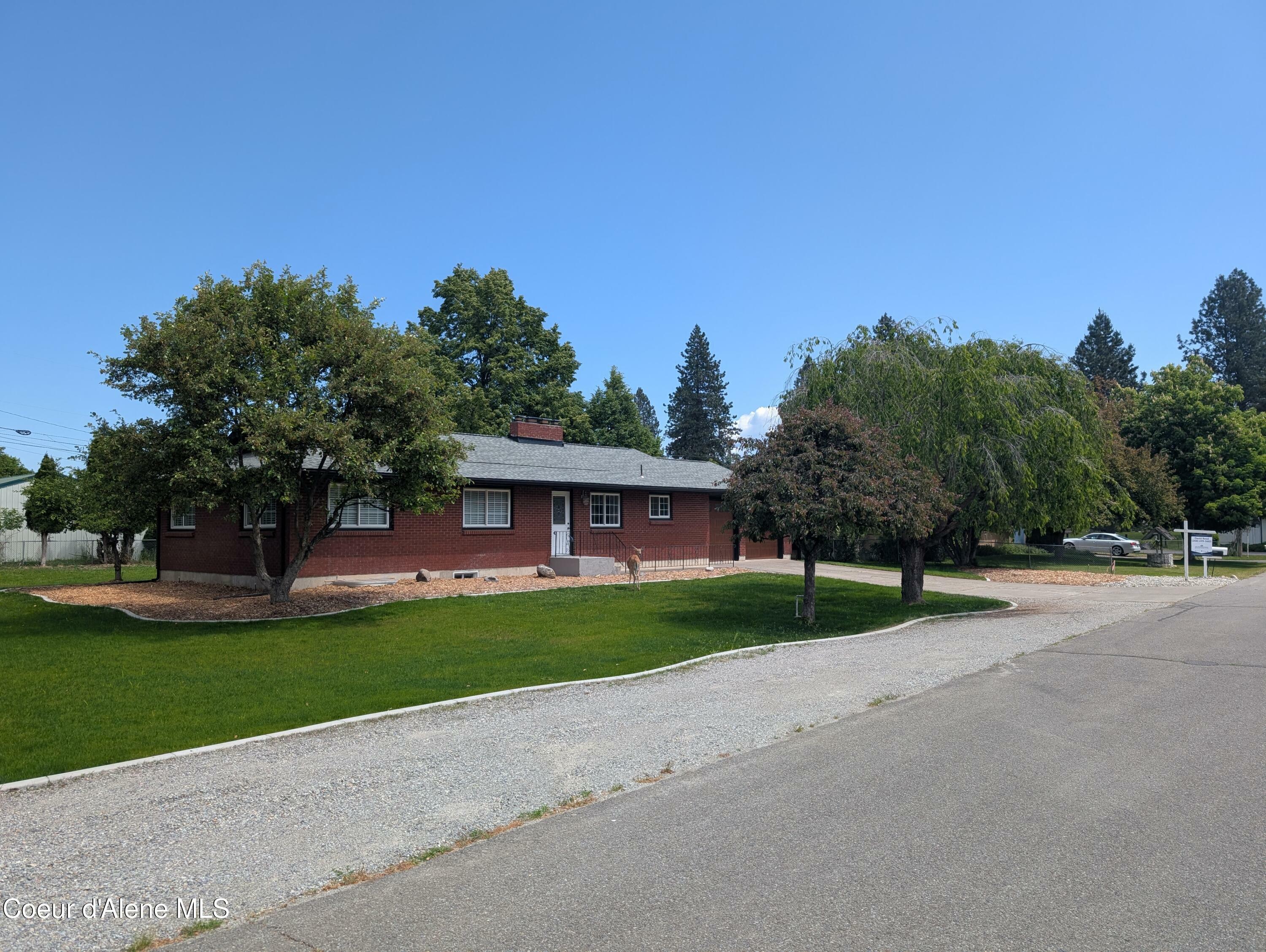 Property Photo: 1305 E Victoria St ID 83835