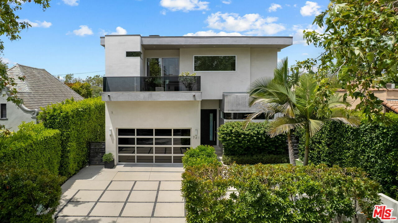 Property Photo: 741 N Fuller Ave CA 90046