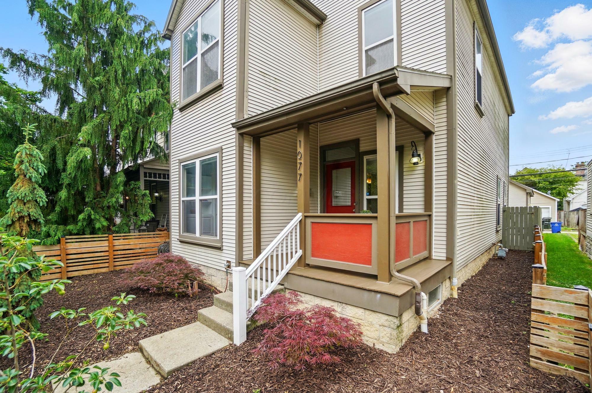 Property Photo: 1077 Michigan Avenue OH 43201