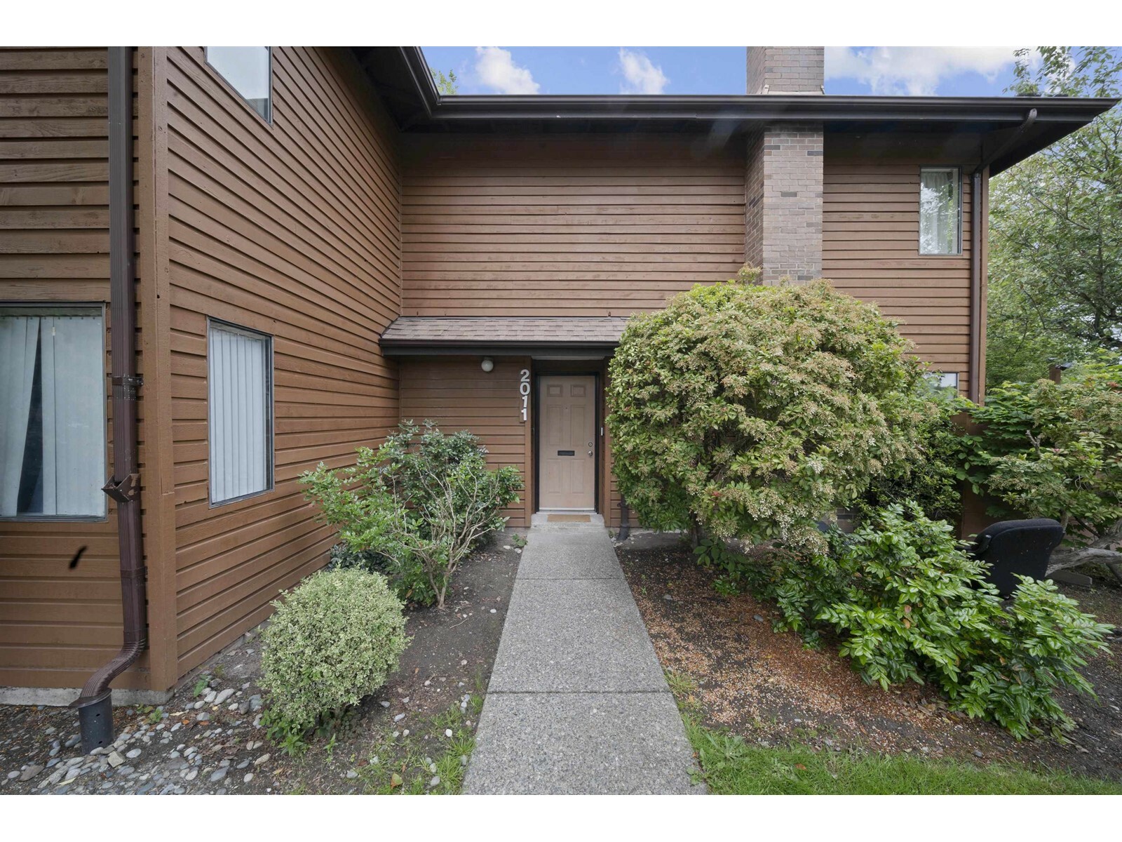 Property Photo: 10620 150 2011 BC V3R 7K3