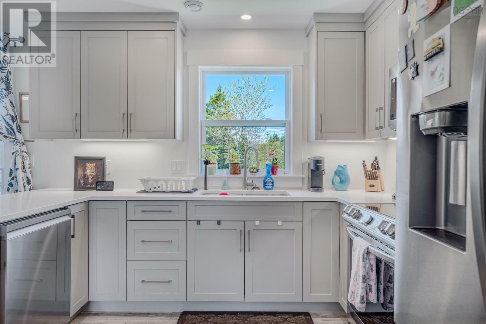 Photo de la propriété: 29 Club Road NS B3T 1P8