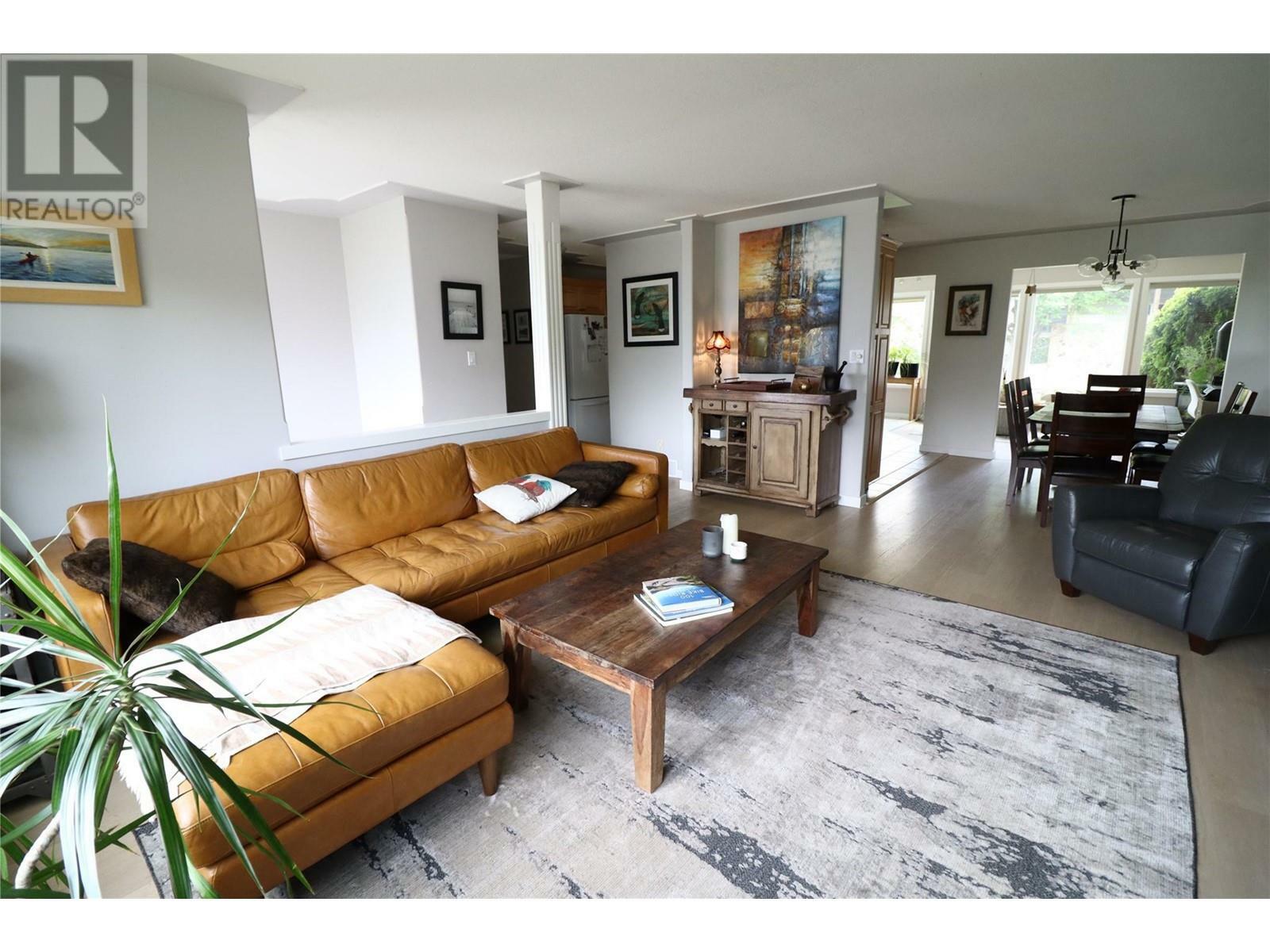 Property Photo: 425 Pemberton Terrace BC V2C 1T2