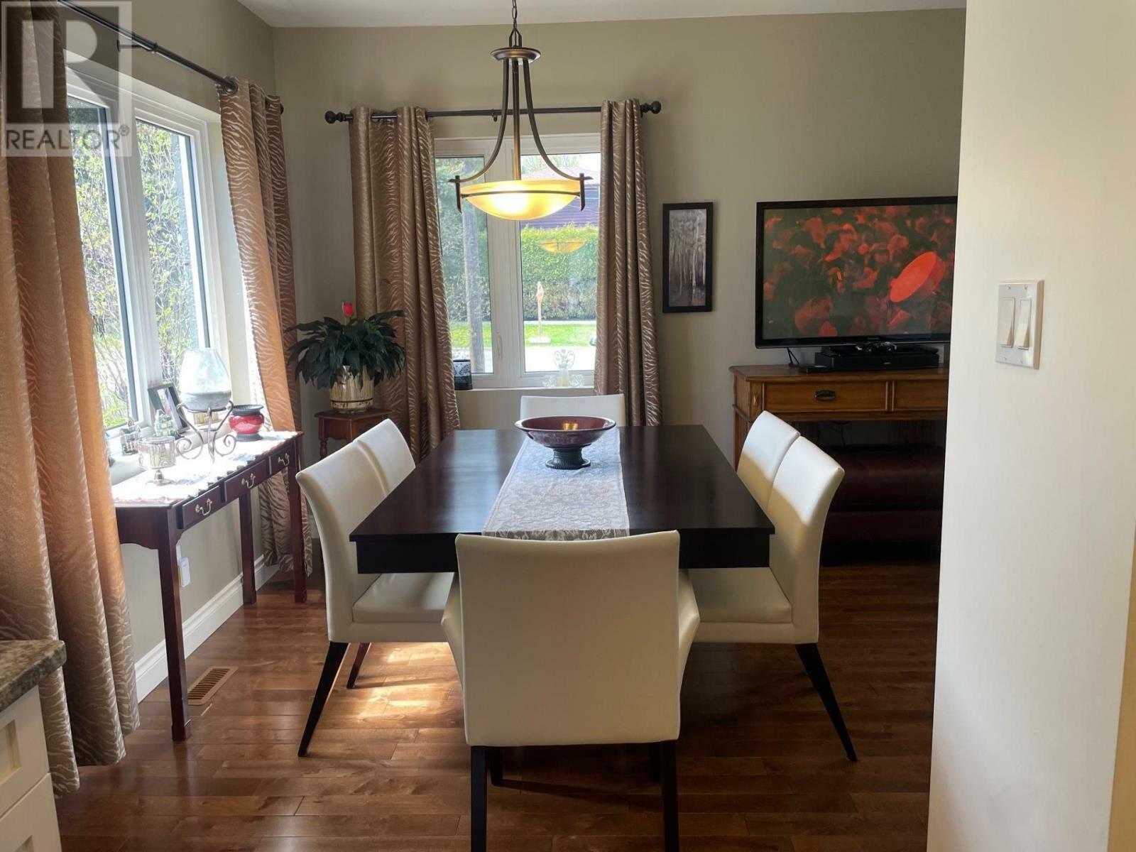 Property Photo:  379 Algoma St N  ON P7A 5B5 