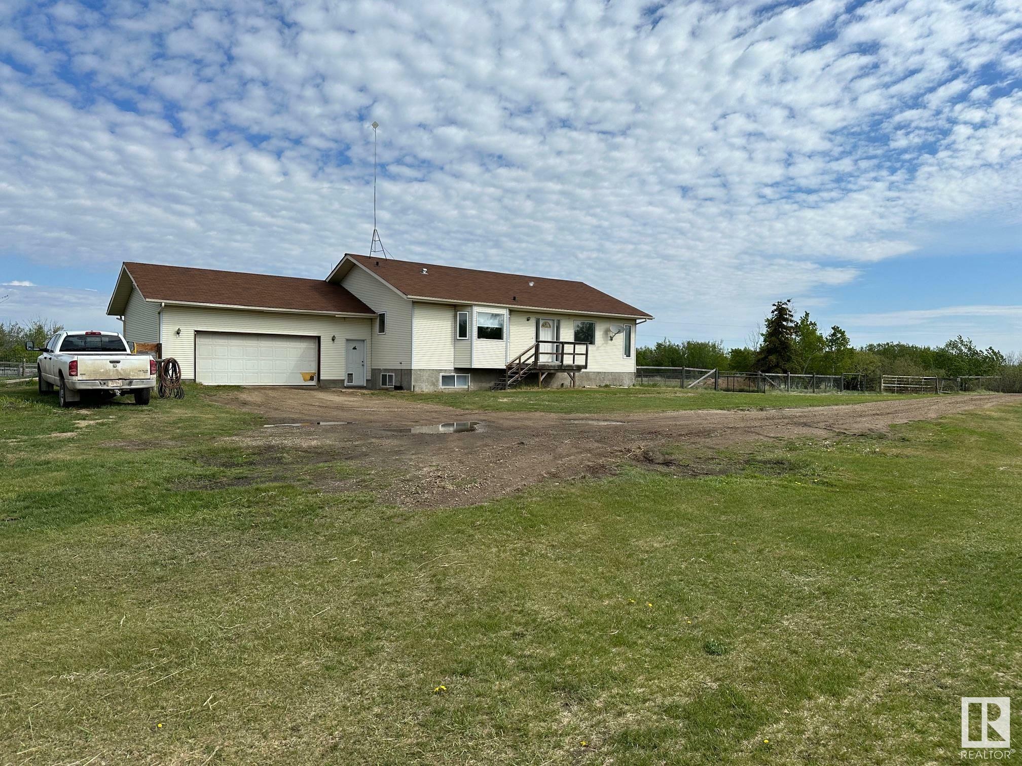 Property Photo: 532042 RR 184 AB T0B 4J0