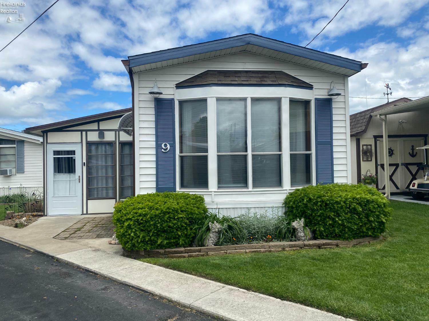 Property Photo: 8175 North Shore Boulevard 9 OH 43440