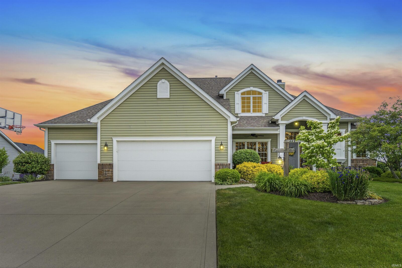 Property Photo:  1442 Centerbrook Drive  IN 46774-3420 