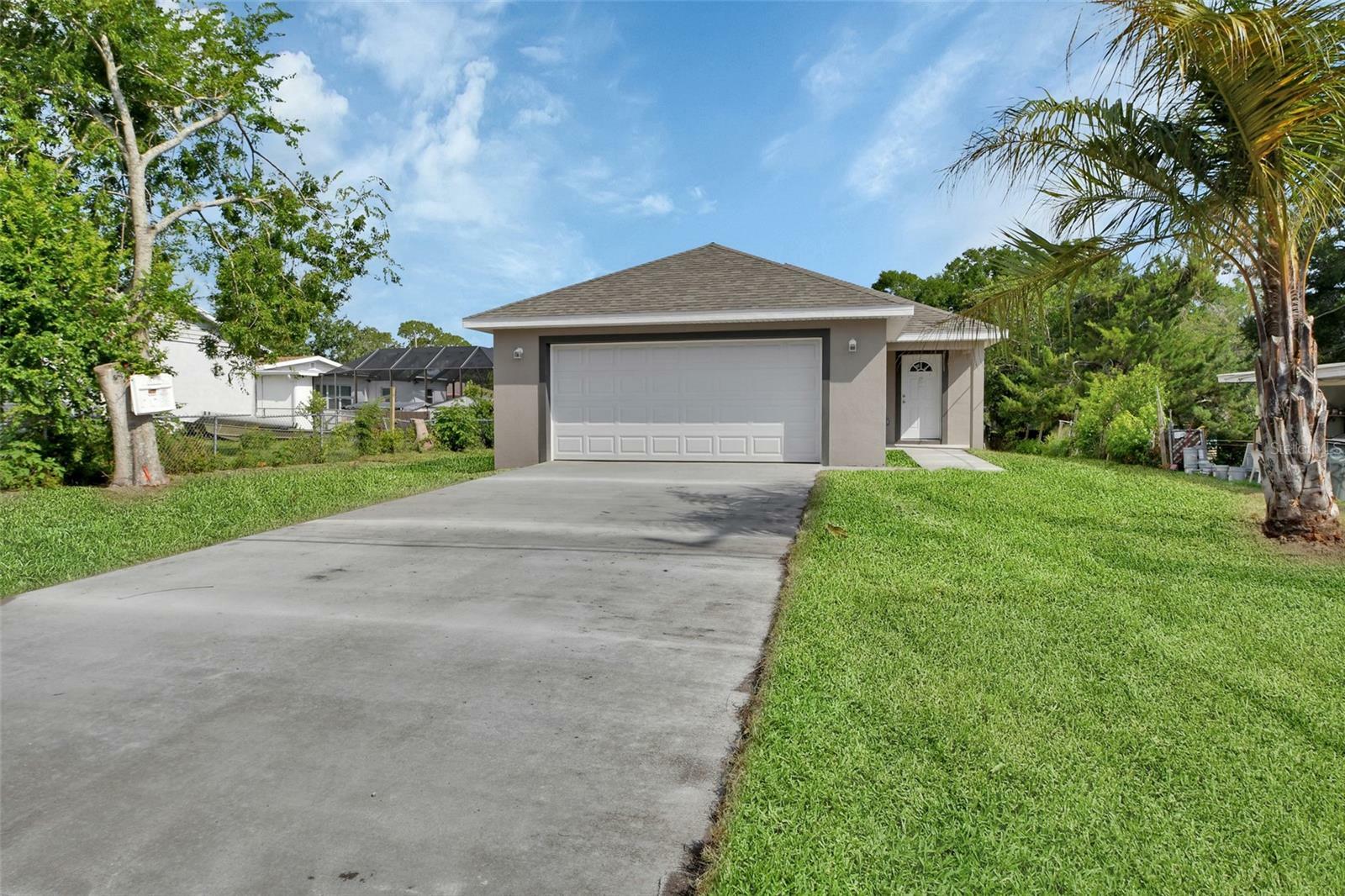 Property Photo: 1226 North Street FL 32114