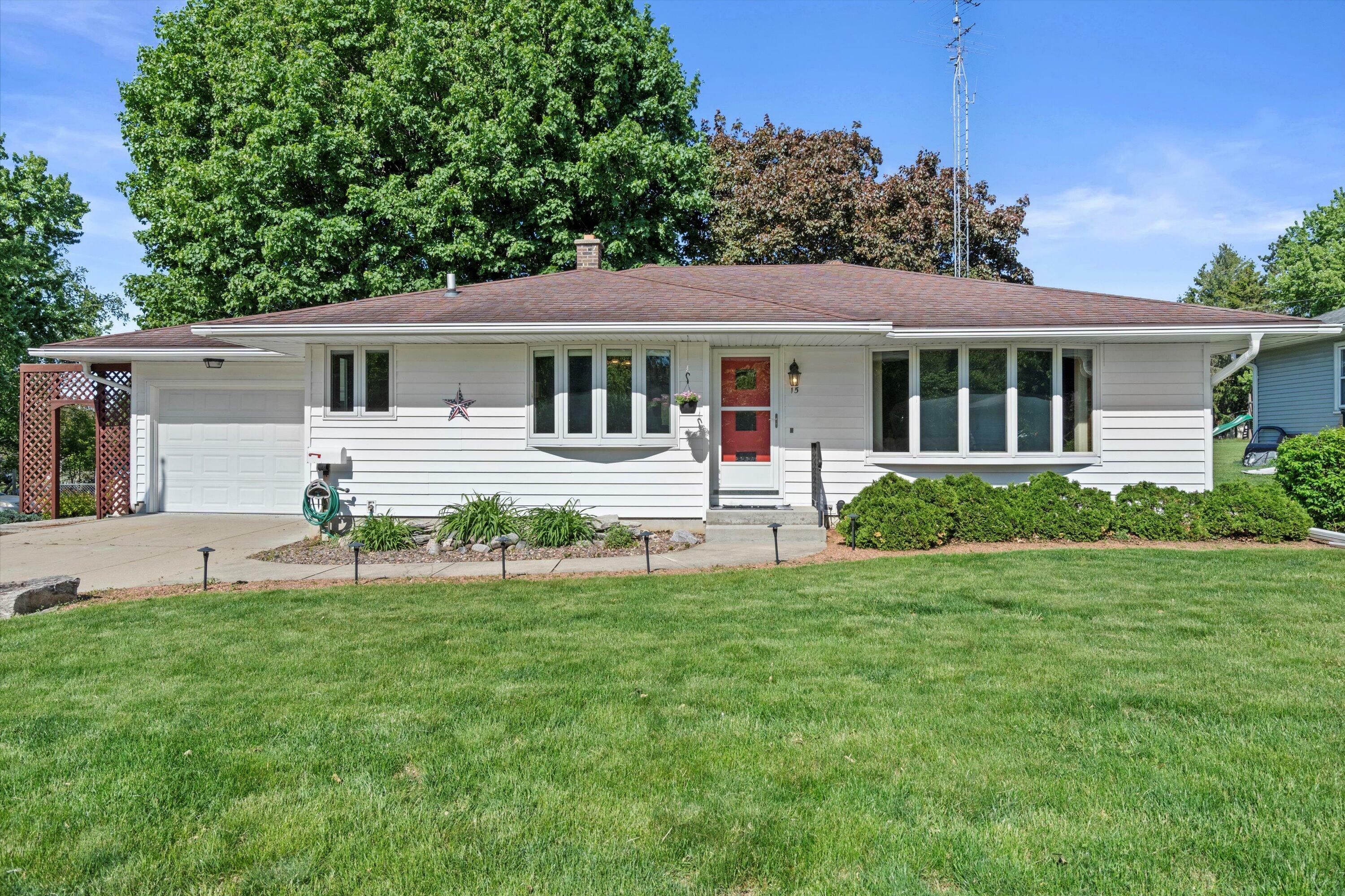 Property Photo: 15 Wilson Ave WI 53538