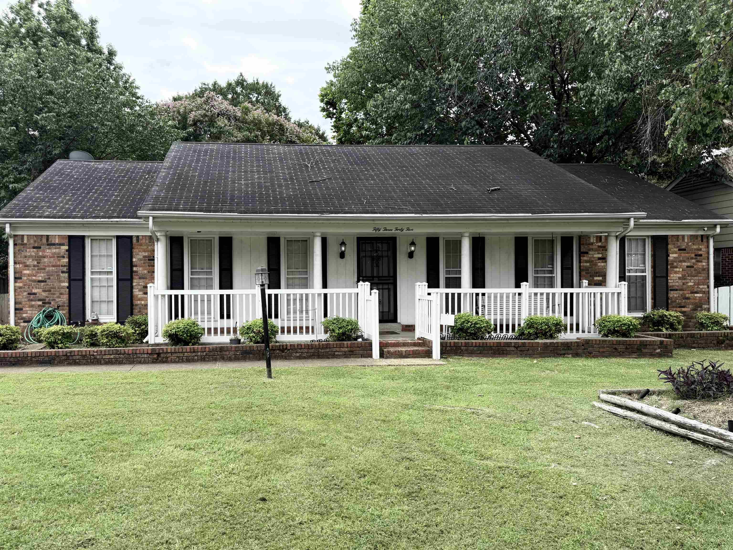 Property Photo: 5345 Scottsdale Ave TN 38115