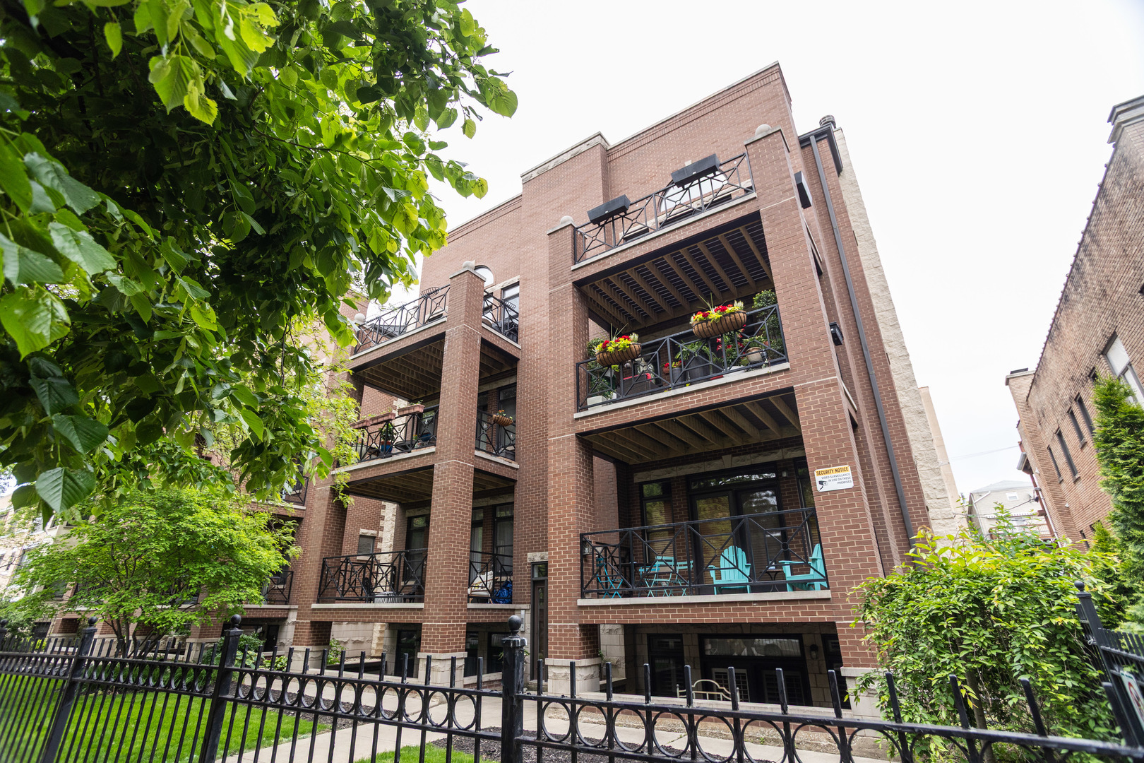 4541 N Malden Street 3N  Chicago IL 60640 photo