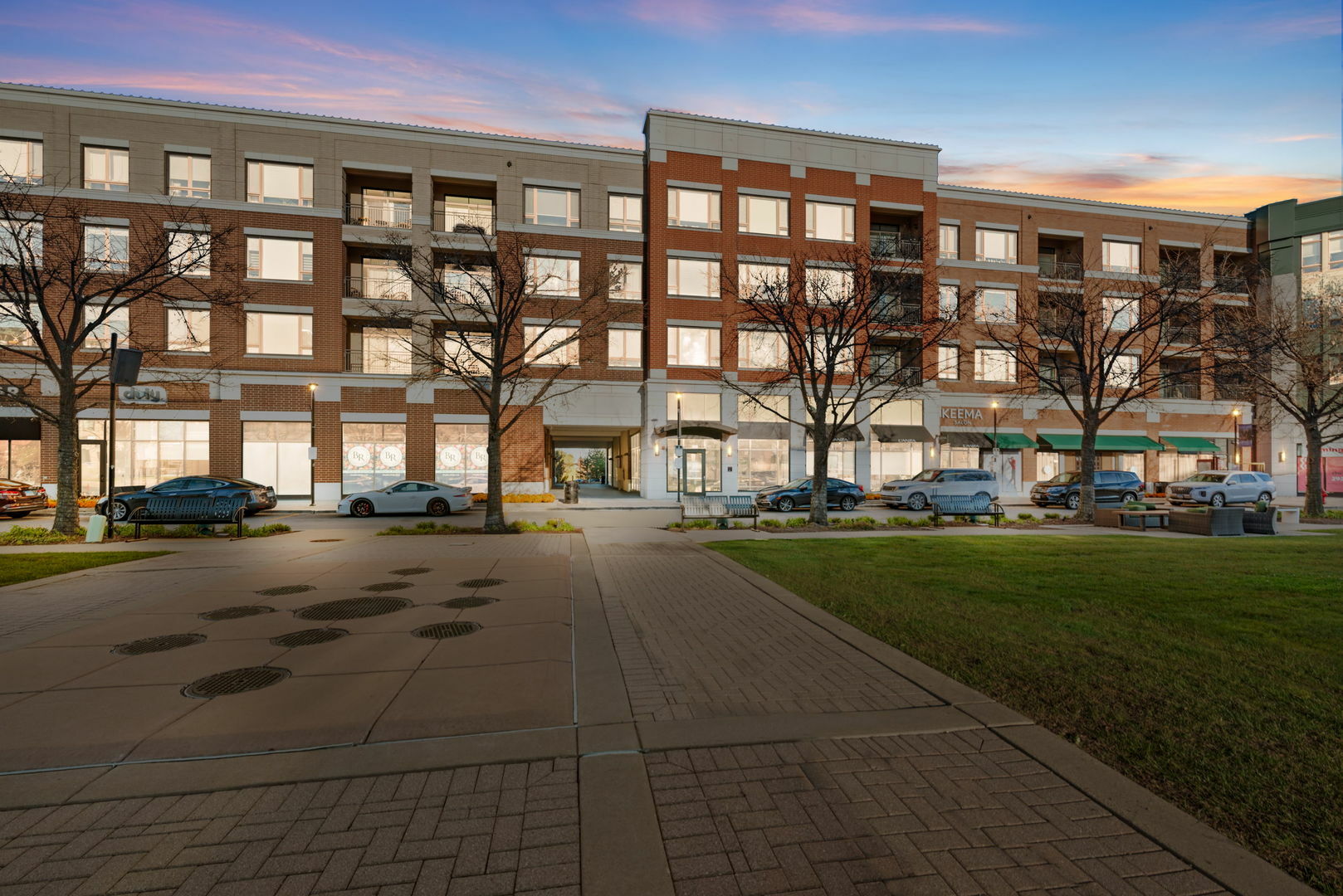 Property Photo: 850 Village Center Drive 302 IL 60527