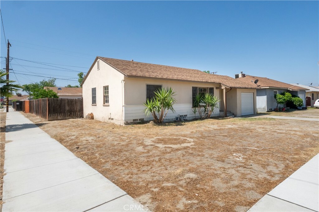 Property Photo:  303 Elmwood Avenue  CA 92543 