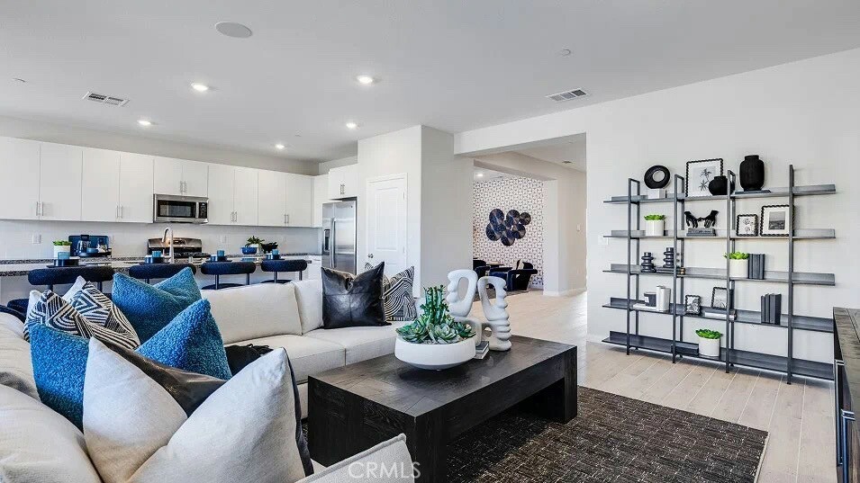 Property Photo:  65172 Avenida De Nuves  CA 92240 