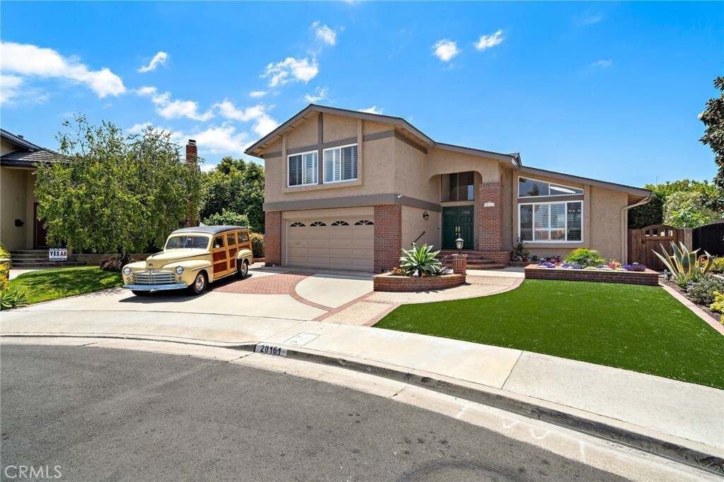 Property Photo: 20161 Glacier Circle CA 92646