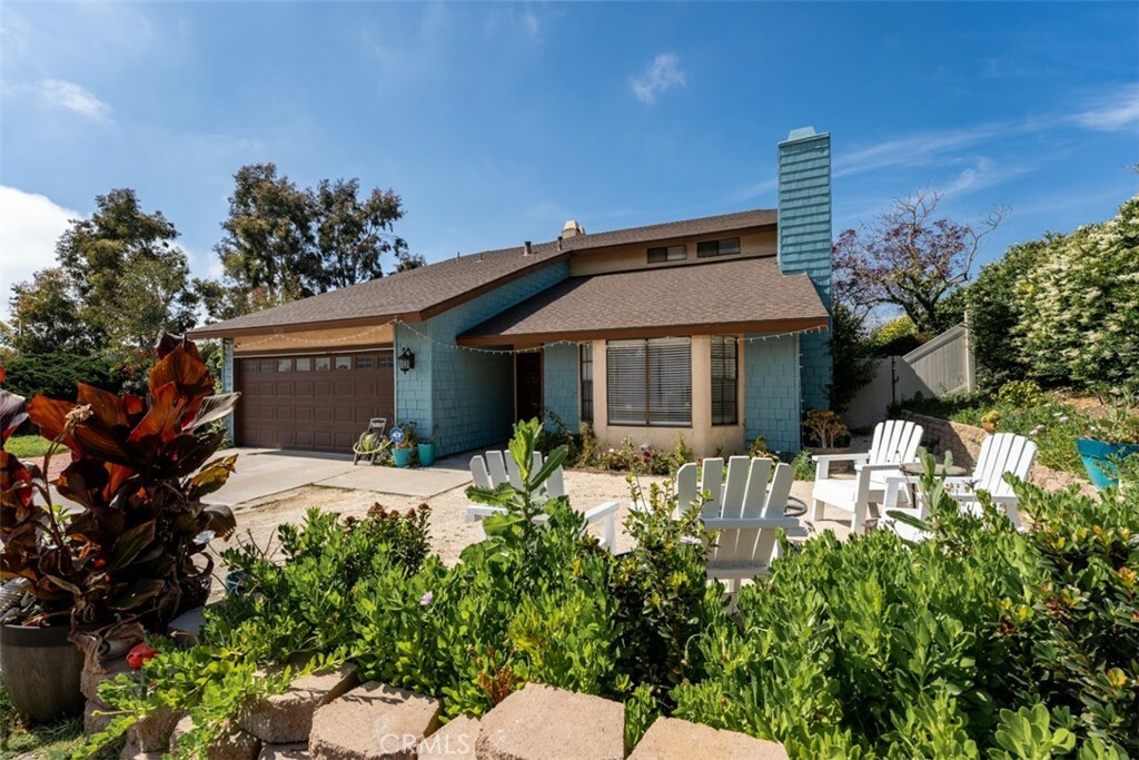 Property Photo: 1520 Downs Street CA 92054