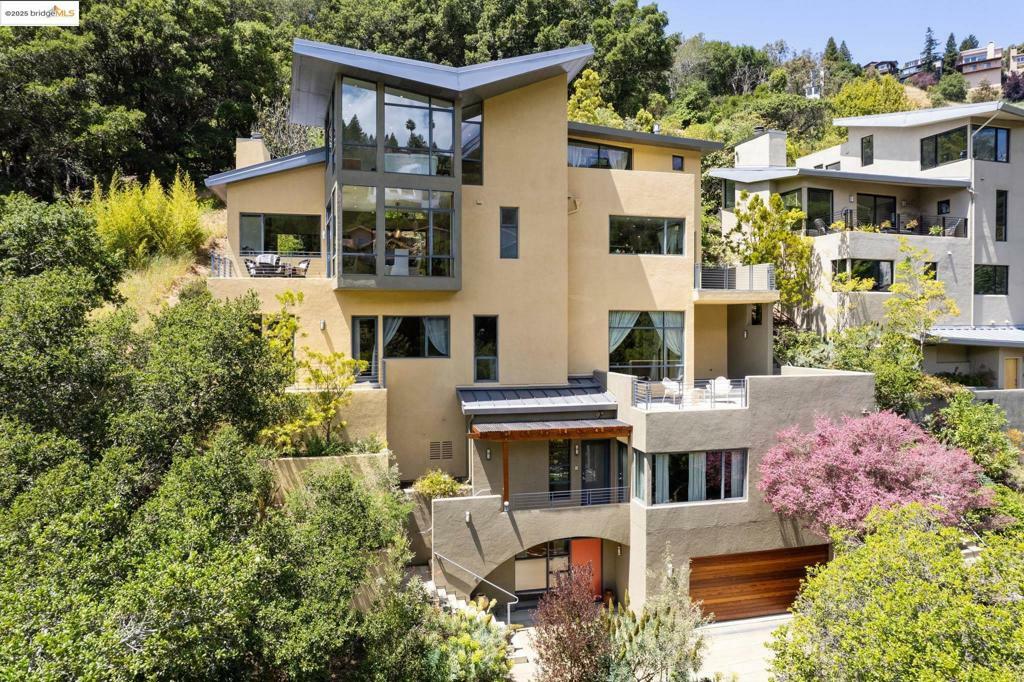 Property Photo:  1015 Grand View Dr  CA 94705 