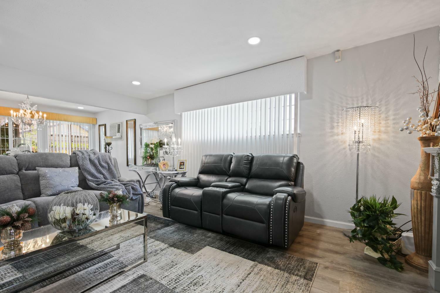 Property Photo: 2970 Trentwood Way CA 95822