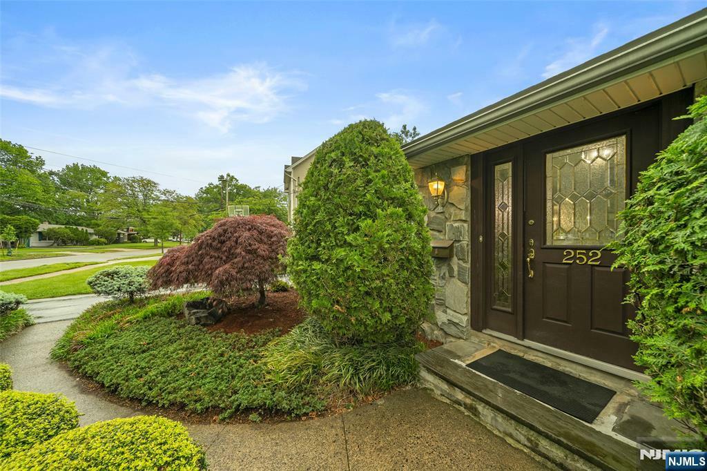 Property Photo: 252 Oak Avenue NJ 07661