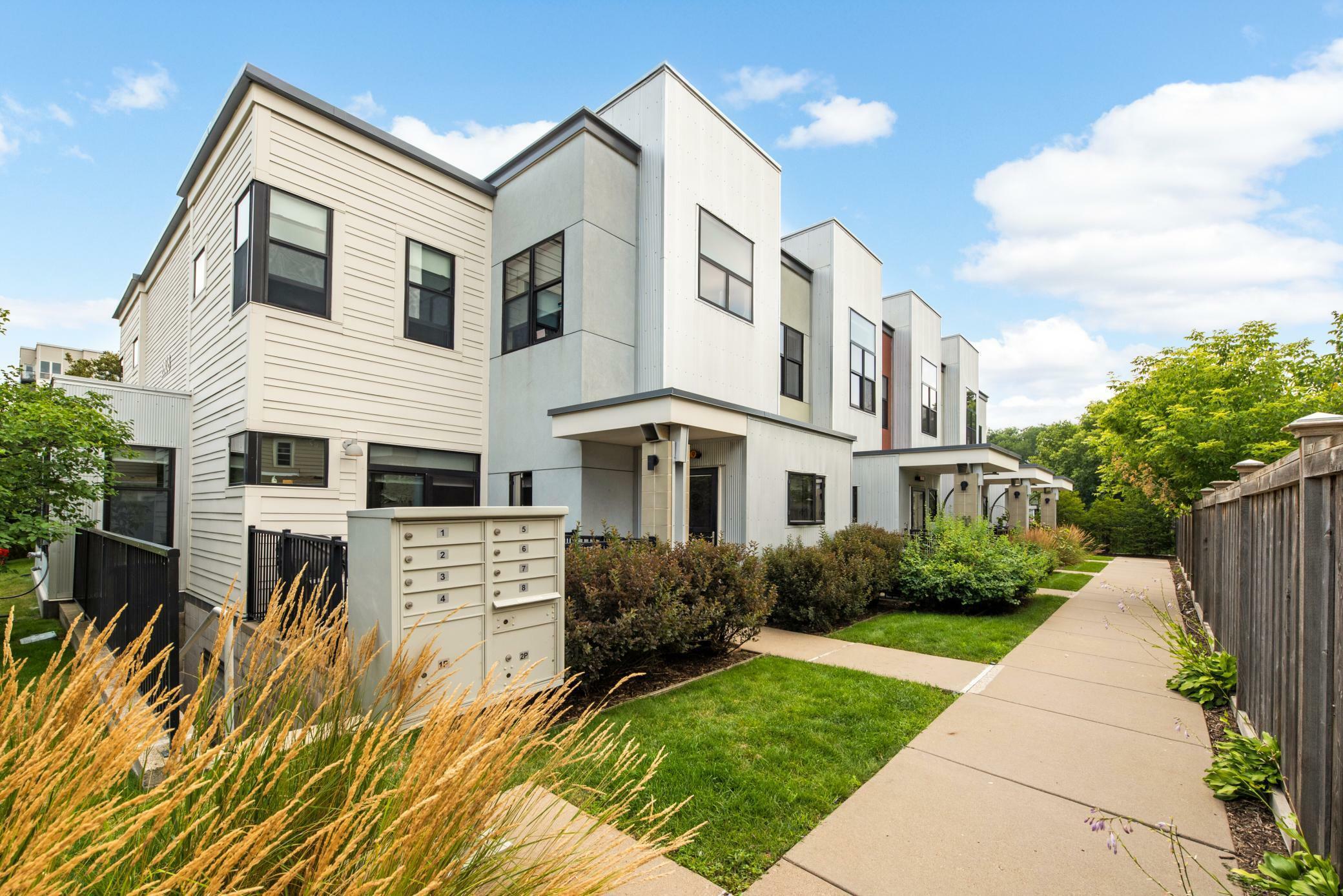 Property Photo: 2808 Aldrich Avenue S 108 MN 55408