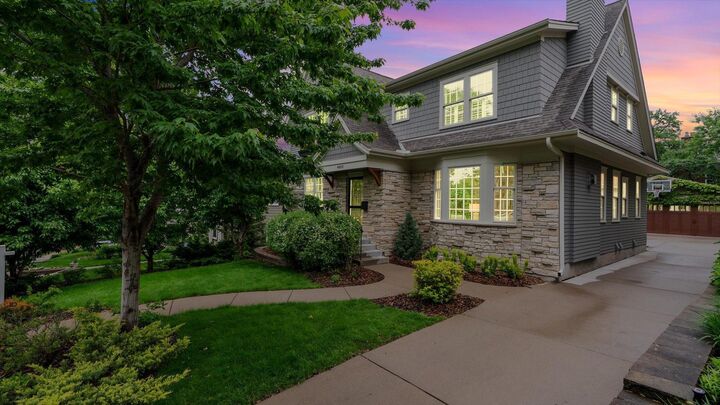 Property Photo: 4805 Thomas Avenue S MN 55410