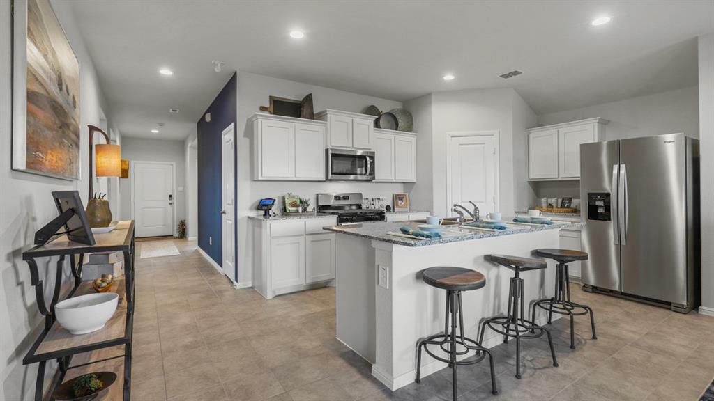 Property Photo: 4112 Crooked Bend Drive TX 76036