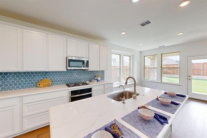 Property Photo:  6705 Tadpole Trail  TX 75071 