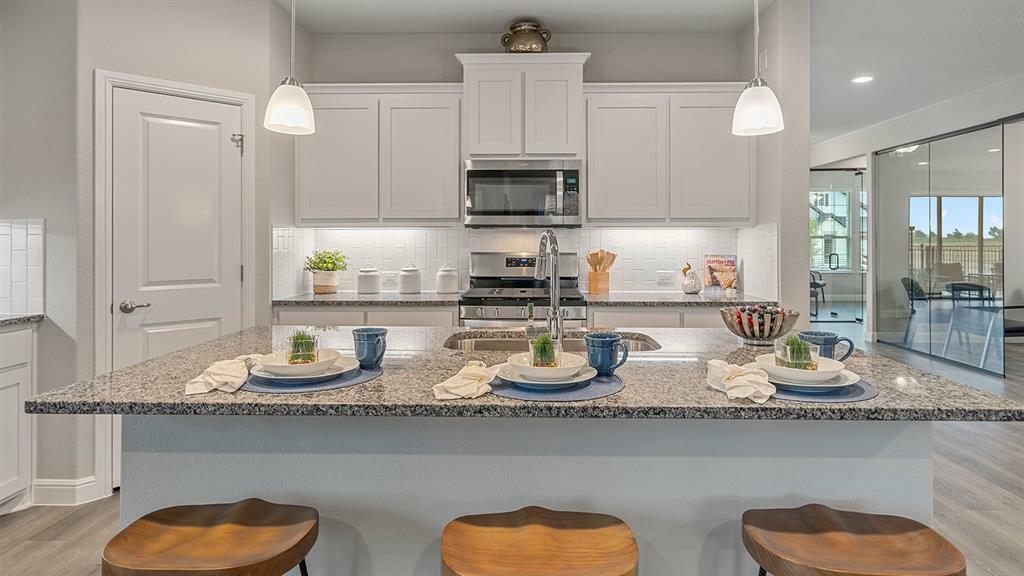 Property Photo: 127 Stanton Avenue TX 76078
