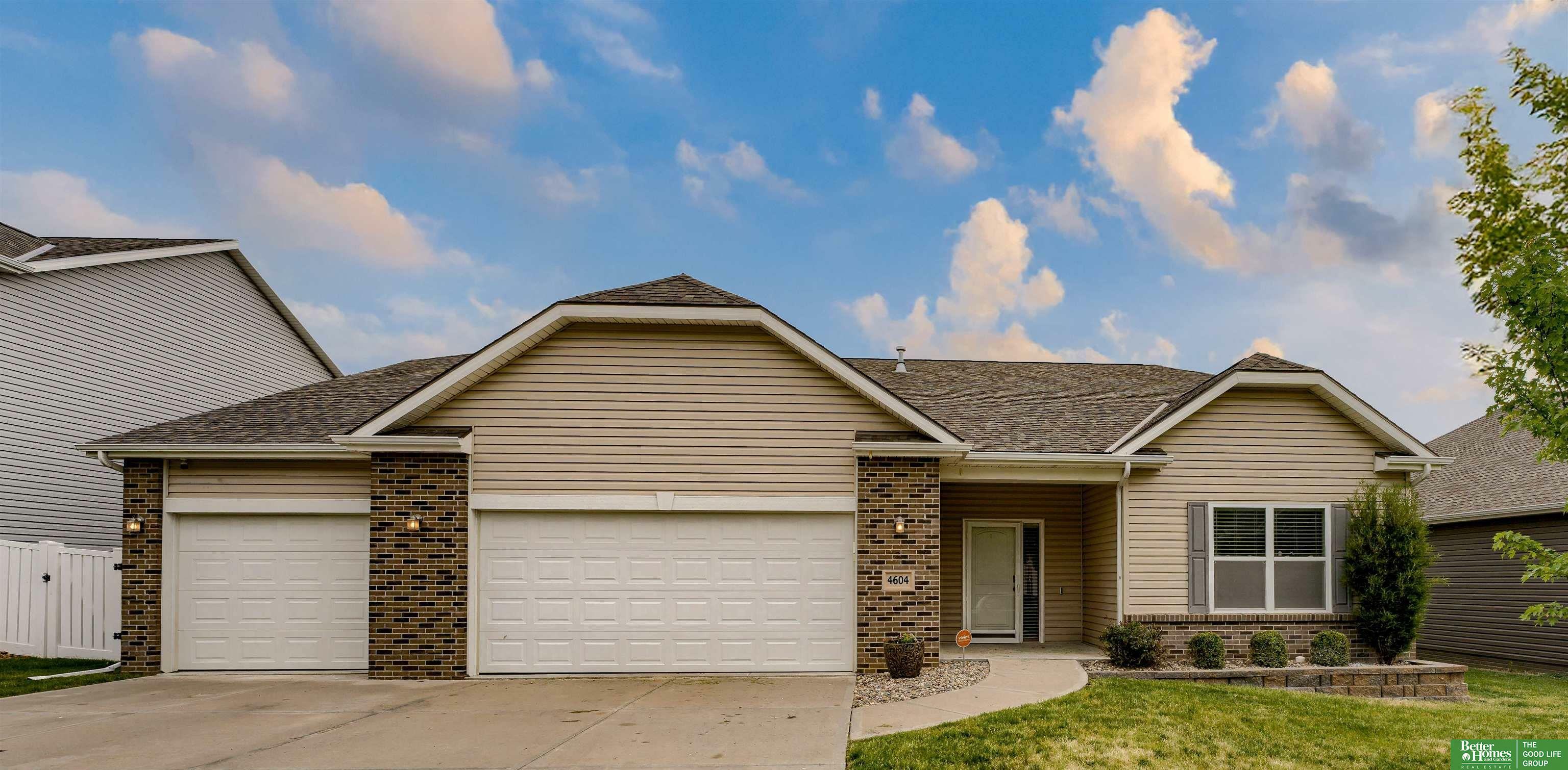 Property Photo: 4604 Hansen Avenue NE 68133