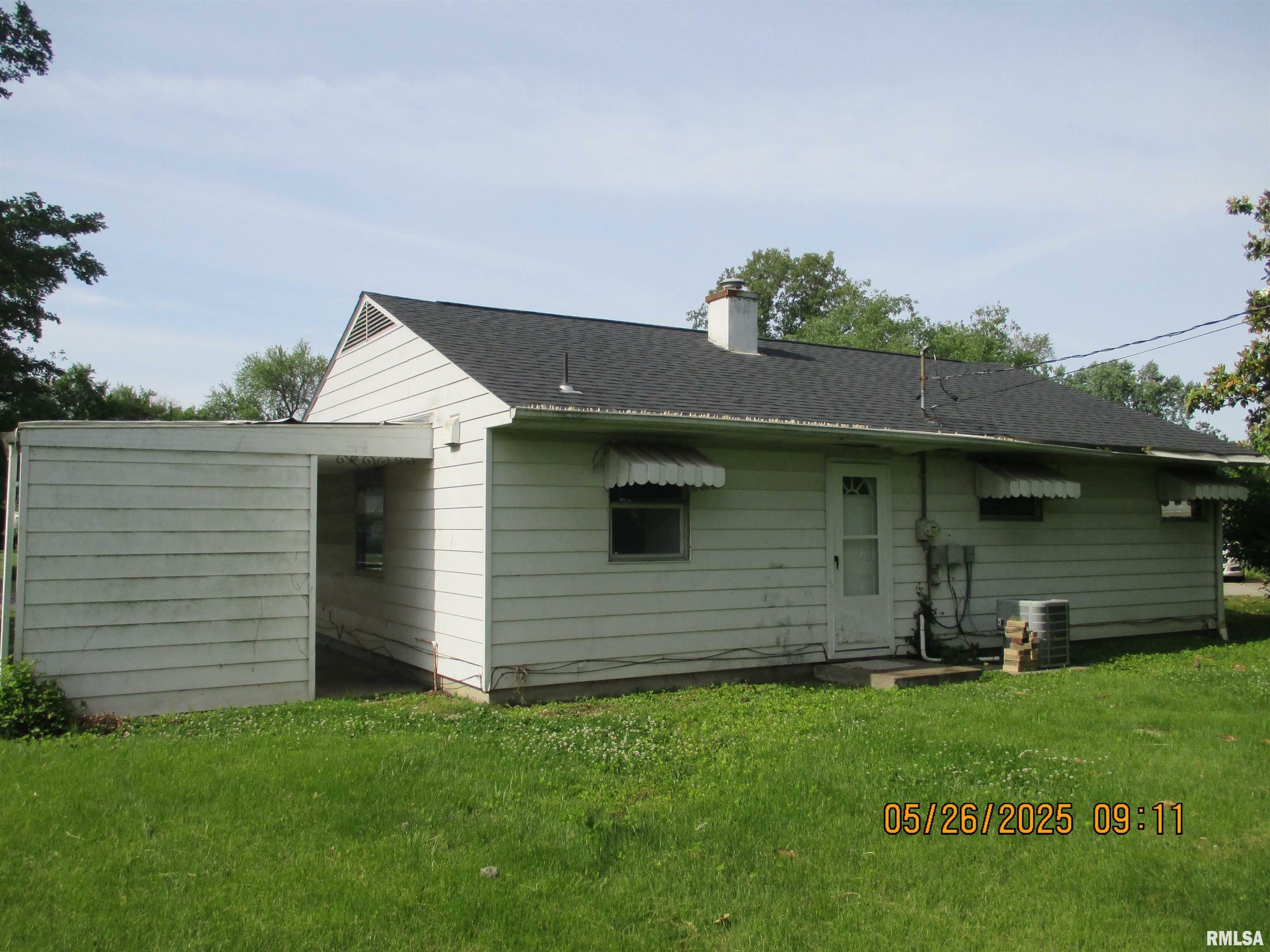 Property Photo: 44 S Edgewood Lane IL 62801