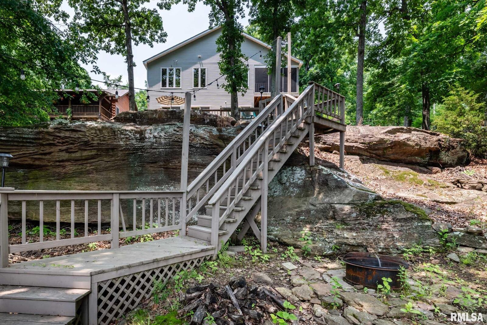 Property Photo:  605 Lakeshore Drive South  IL 62939 