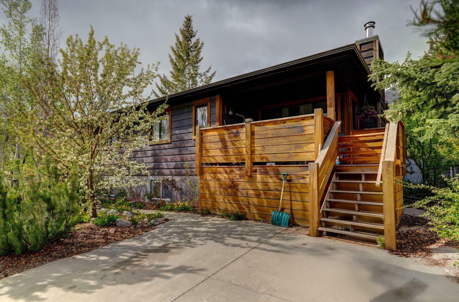 163 Coyote Way  Canmore AB T1W 1C4 photo
