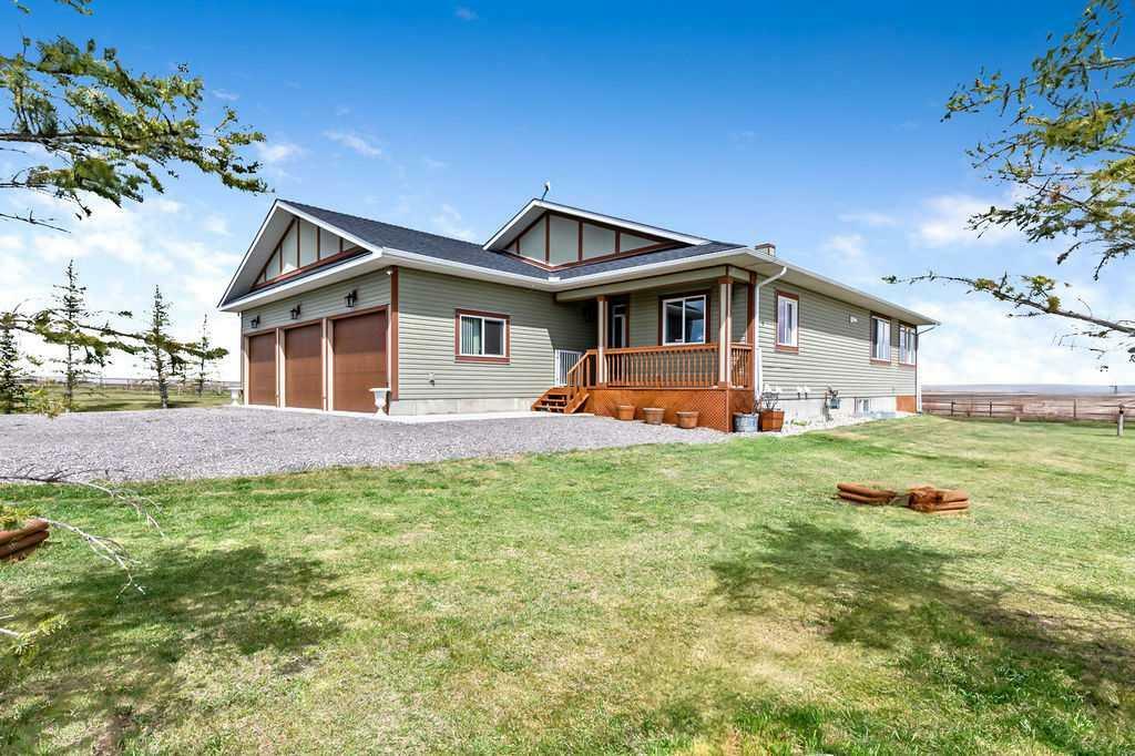 Property Photo: 193003 RR 261 AB T0L 0J0