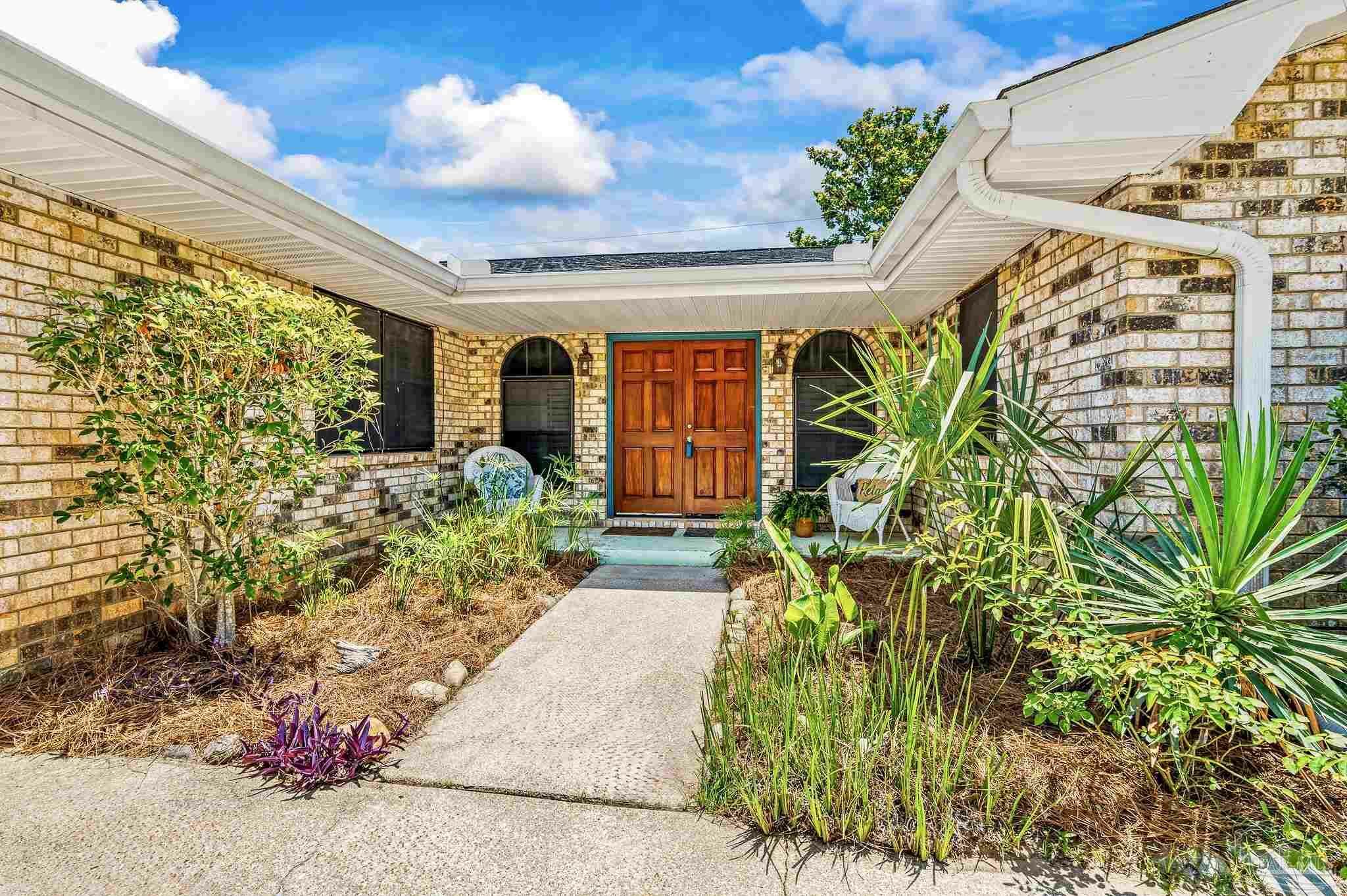 Property Photo: 5800 Limestone Rd FL 32504