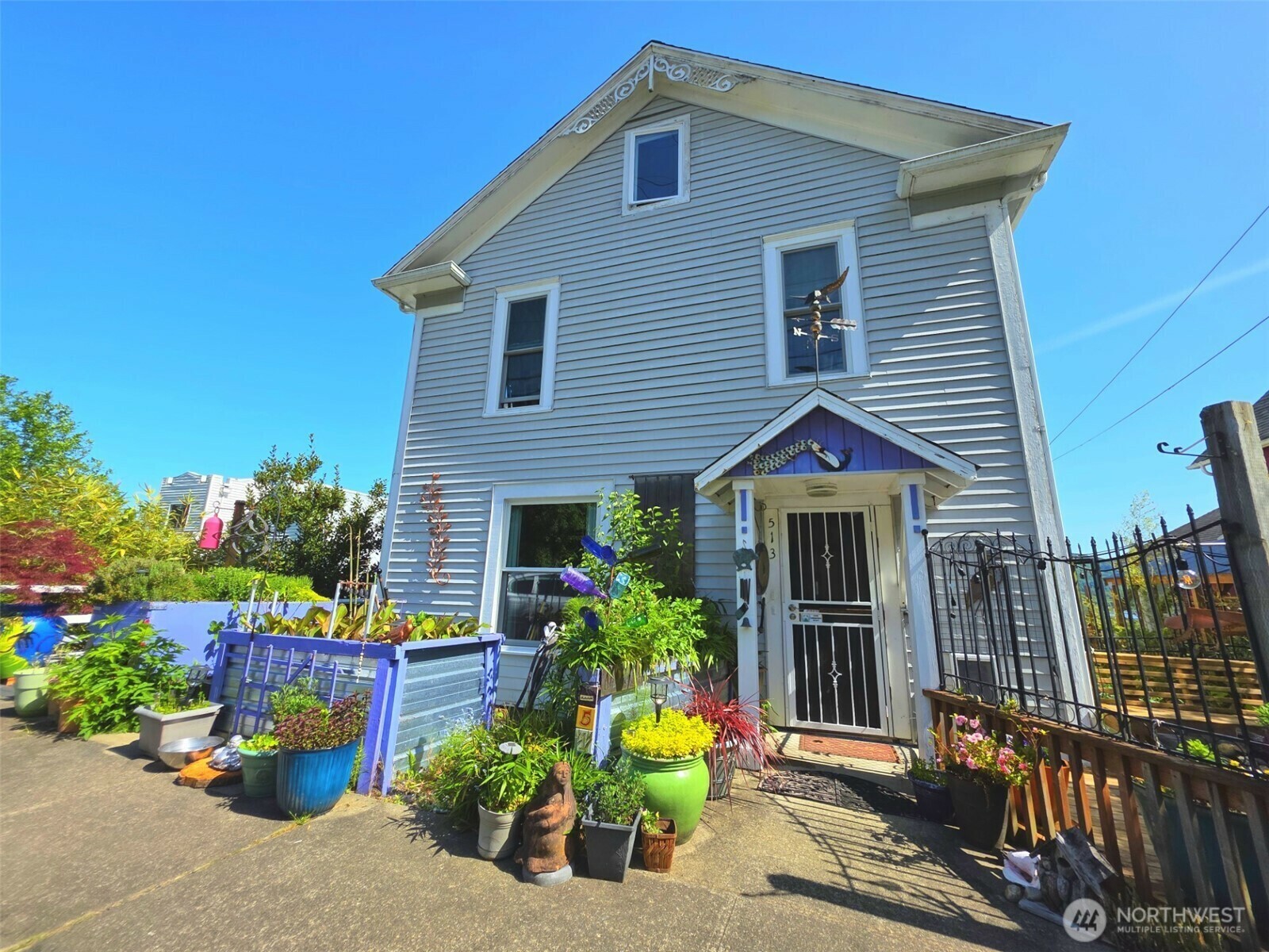 Property Photo: 513 W 1st Street WA 98586