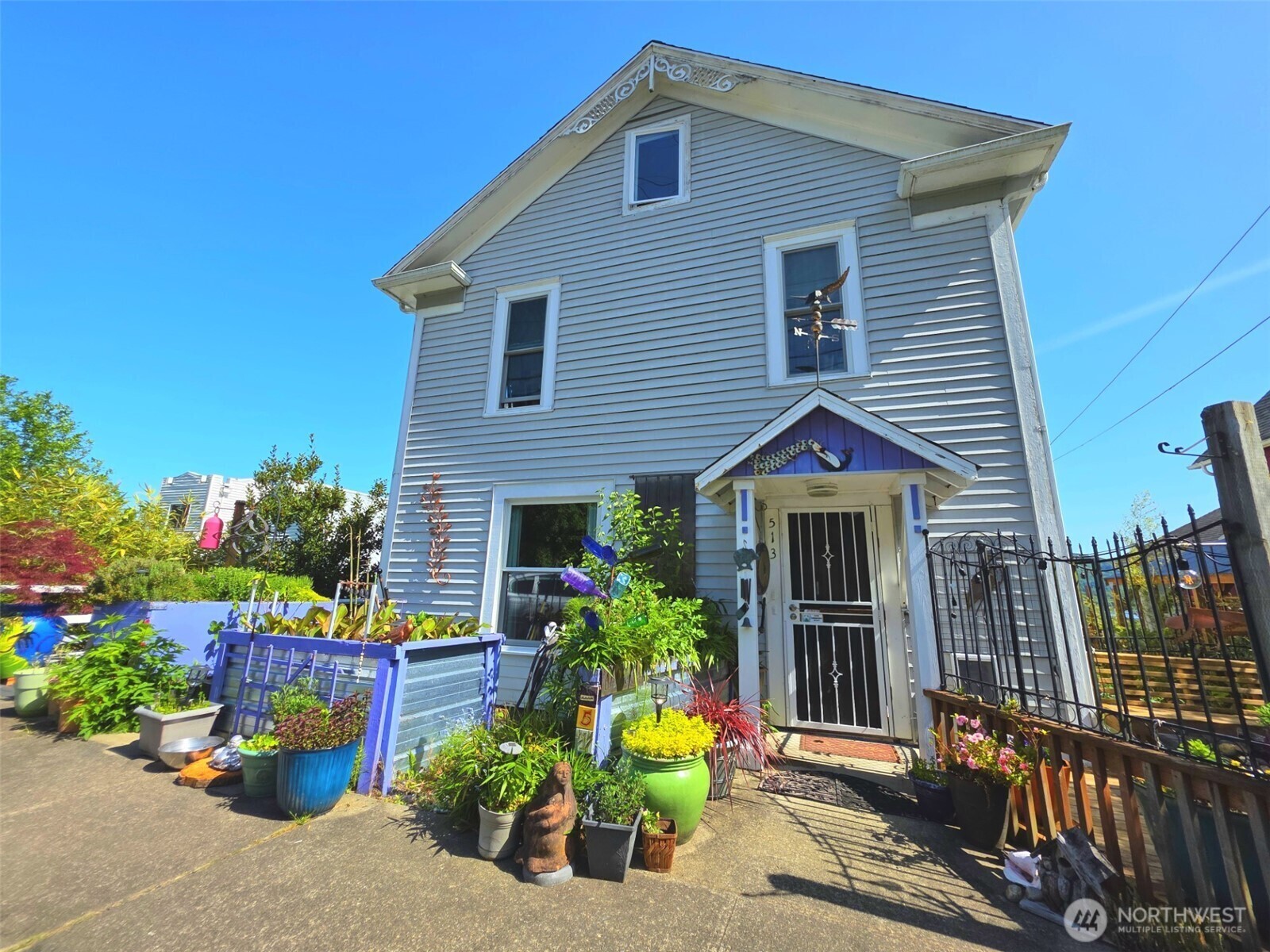 Property Photo: 513 W 1st Street WA 98586