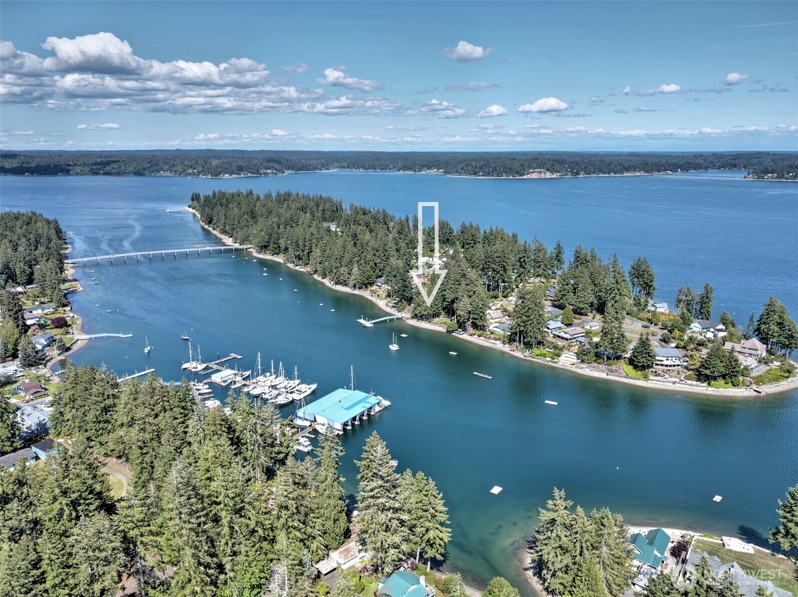 Property Photo: 390 E Treasure Island Drive WA 98524