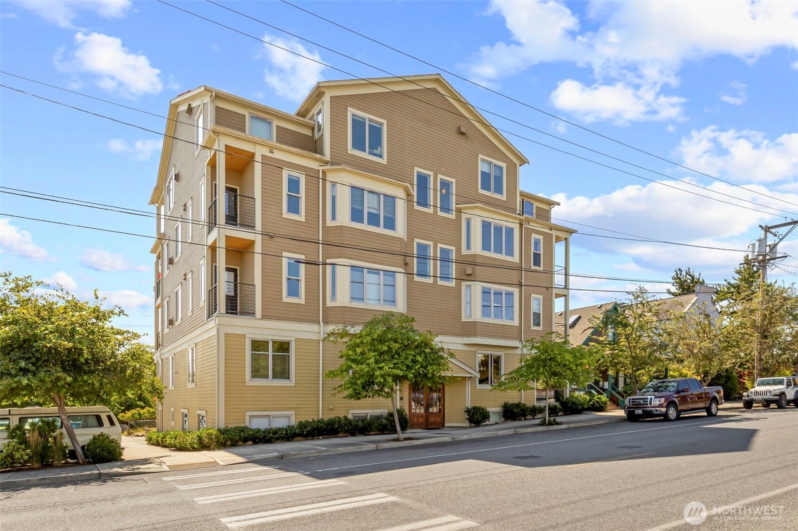 Property Photo:  1215  Lawrence Street 201  WA 98368 